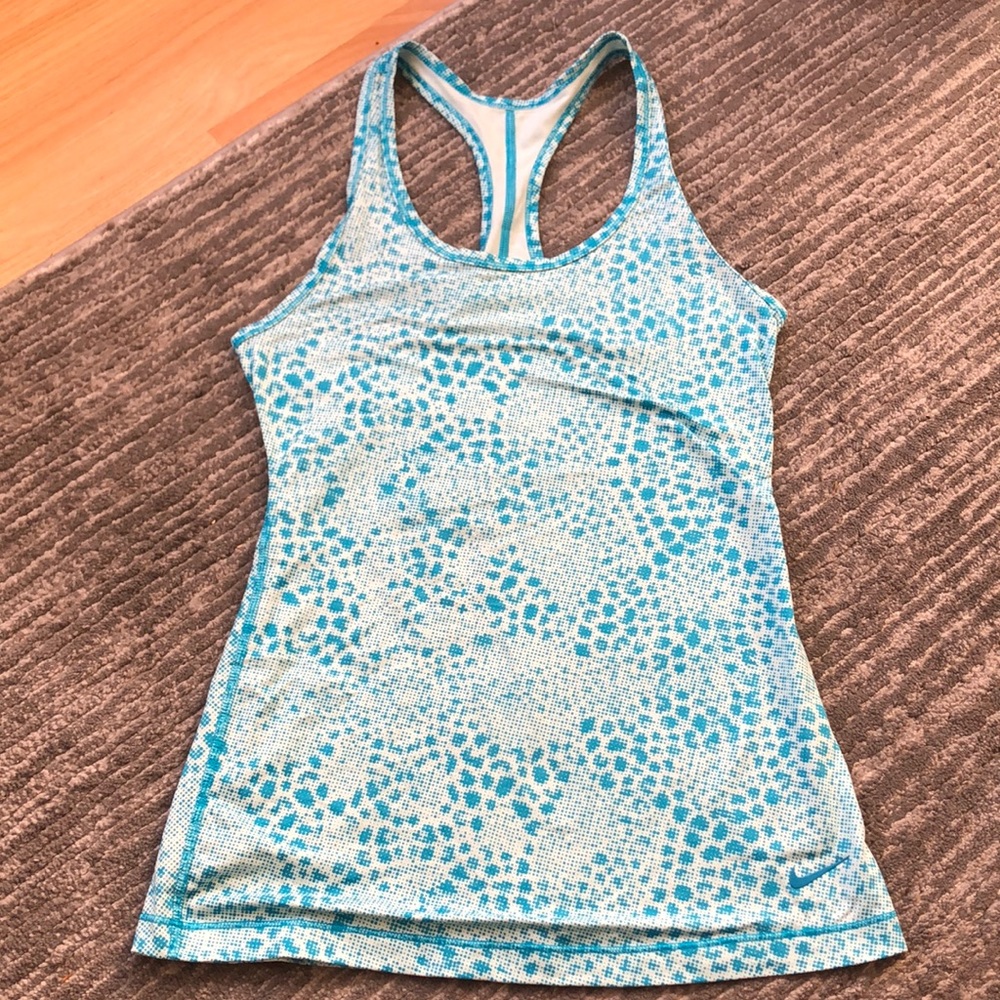 Nike workout tank